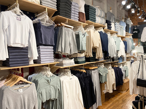 Brandy Melville - Weyburn Avenue - Thumbnail