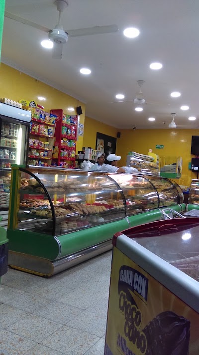 Photos of Panaderia 2000