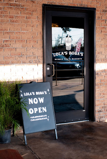 Lola's Boba's - Visual