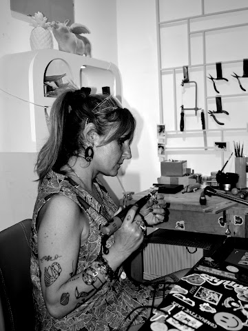 Leda & the Swan by null