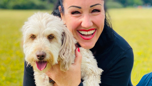 Hundeschule DOGGIES mit Carina in Neuss, Düsseldorf und Umgebung. Rheinallee 11, 41460 Neuss, Deutschland
