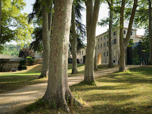 Photo n°2 de Magasin D'Usine Revol Porcelaine à Saint-Uze (Magasin d'usine)