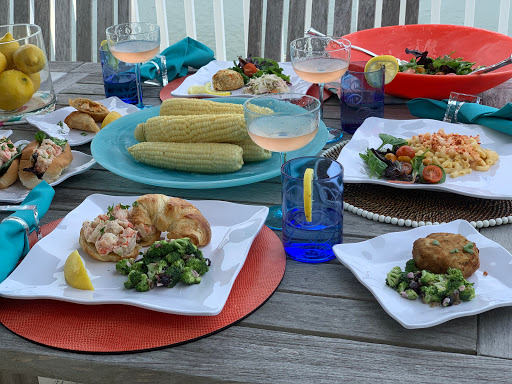 Capt'n Chucky's Crab Cake Co - Thumbnail