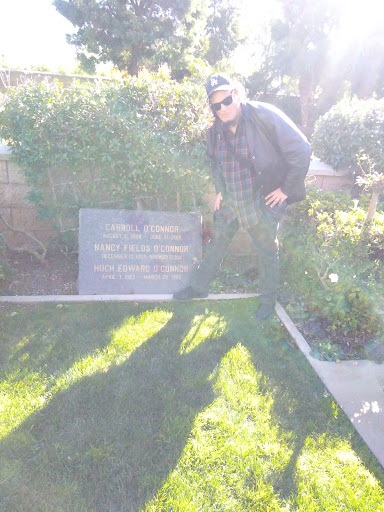 Grave of Carroll O'Connor - Thumbnail