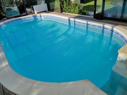 Photo de Réparation robots et pompes de piscine et spas toutes marques en corse installation frises recherche de fuites à Borgo (20290)