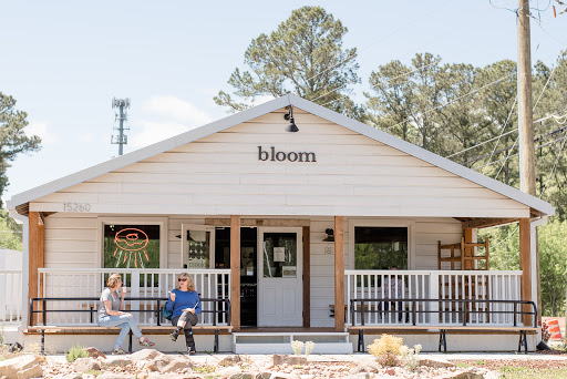Bloom Roadside - Thumbnail