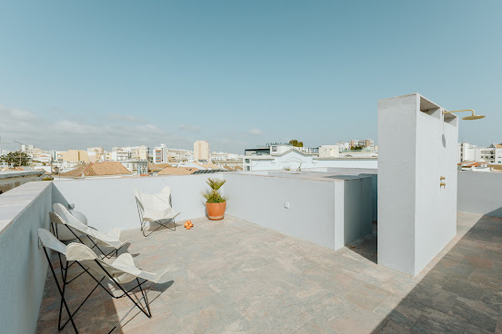 THE MODERNIST FARO by null