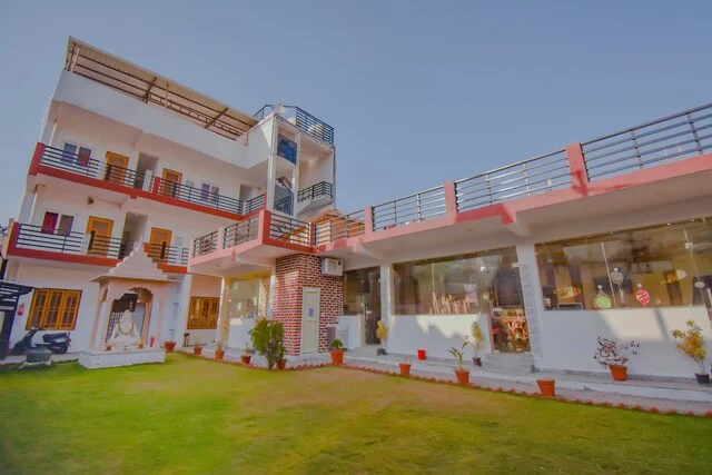 Hotel O Yog 1