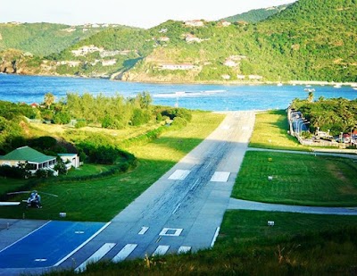 photo of Gustaf III Airport