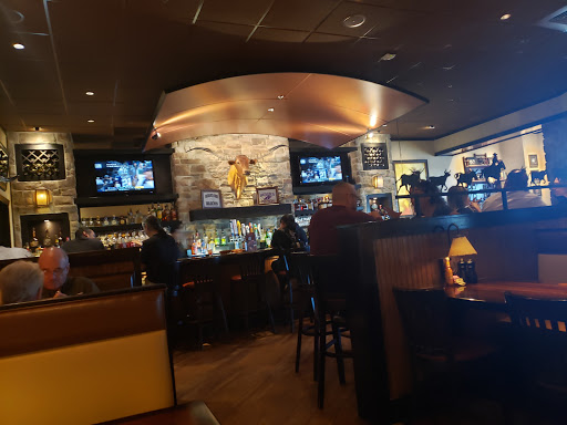 Malaco’s Bar - Visual