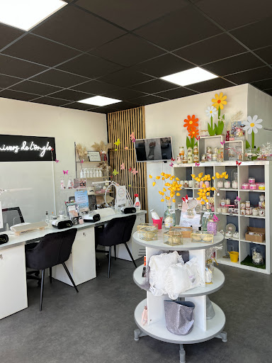L’univers de l’ongle Ongles a Hyeres - Thumbnail
