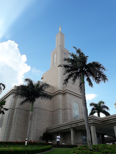 Photos of &Eacute;glise de J&eacute;sus-Christ des Saints des Derniers Jours