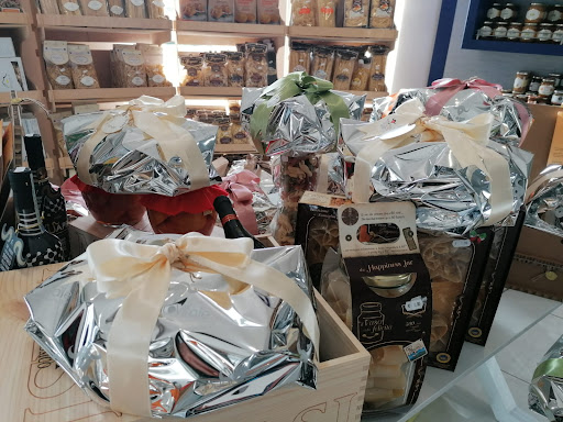Mozzarella Store Di Rosario D'Angelo