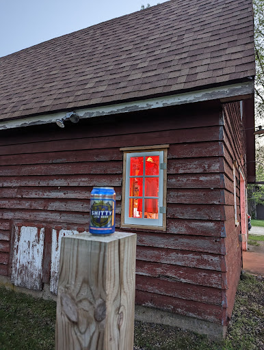 Shi-tty Barn - Thumbnail