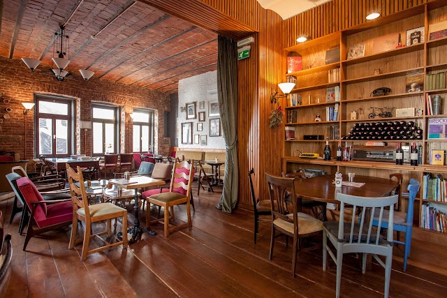 Turkish-German Bookstore & Cafe