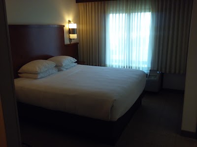 Photos of Hyatt Place Kansas City Airport