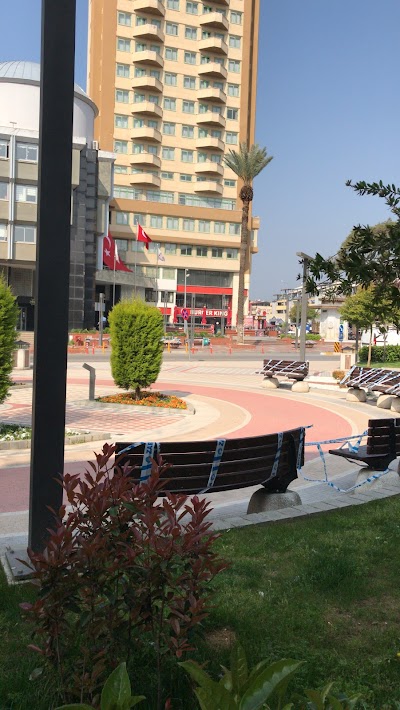 Nazilli Belediye Meydanı