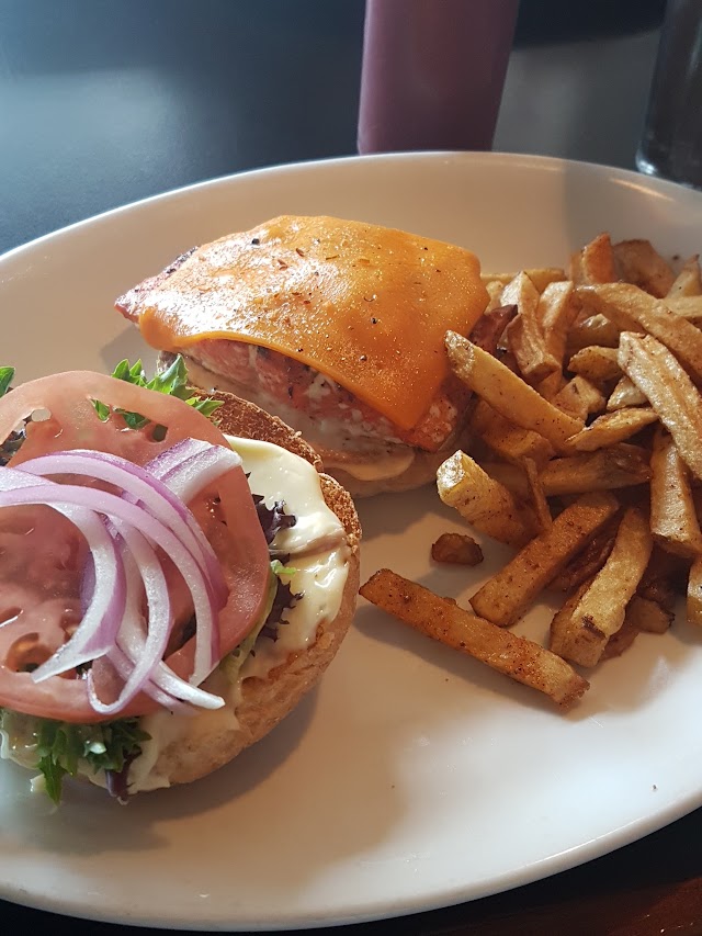 The Tipper Restaurant & Review Room