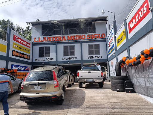 LLANTERA MEDIO SIGLO