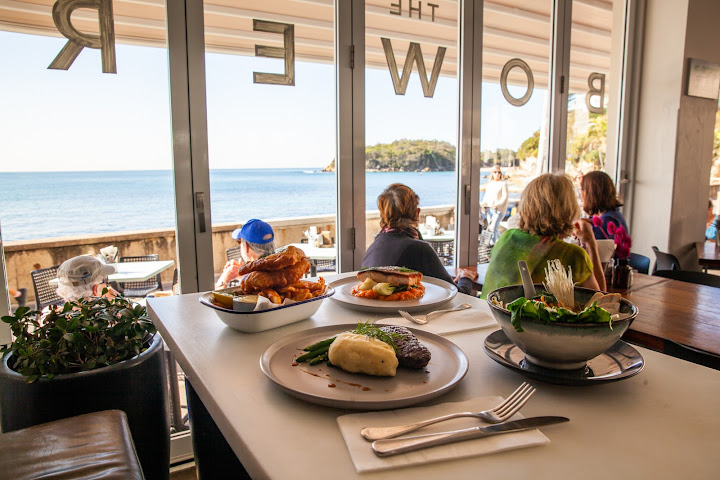 The Bower Manly by null