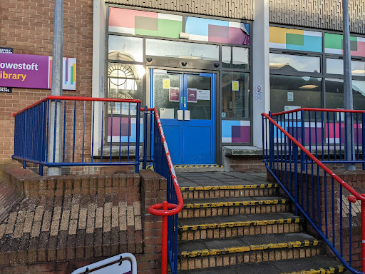 Lowestoft Library - Visual
