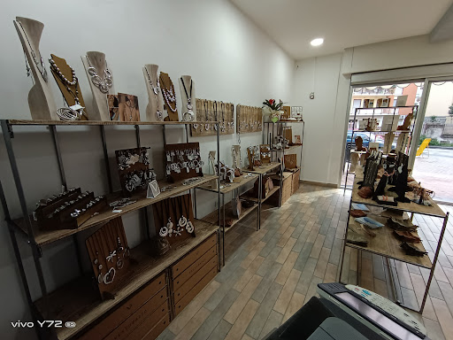 COMPARONE accessori moda, rivenditore VESTOPAZZO Logo