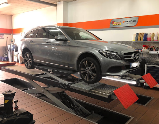 BETANZOS AUTOCENTER-NEUMATICOS Y MECÁNICA - Thumbnail