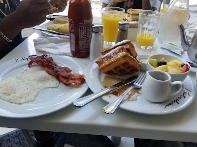 Photos of Caf&eacute; Patachou