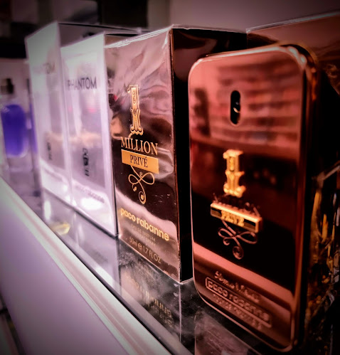 Greenwoods Pharmacy, Travel Clinic and Perfumery - Pharmacy