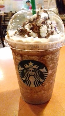 Starbucks Coffee, Author: Alexandra M. F.