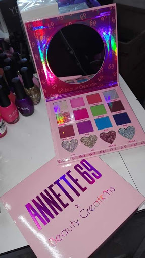 Frida's Cosmetics - Visual
