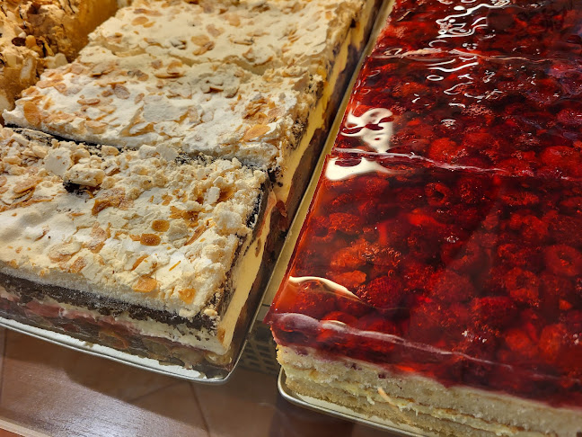 Maxi. Cukiernia, piekarnia - Piekarnia