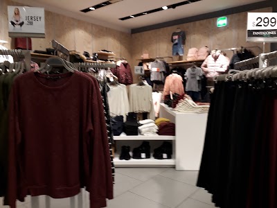 Photos of Bershka Universidad