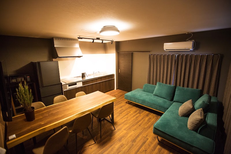 ファーストアベニューハウス