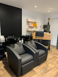 Photo n°9 de L’atelier de Manon à Perpezac-le-Noir (Salon de coiffure)