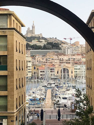 Heures d'ouverture de MARSEILLE GANGSTER TOUR | Visites guidées insolites