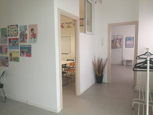 MODERN LANGUAGE CENTRE - Visual