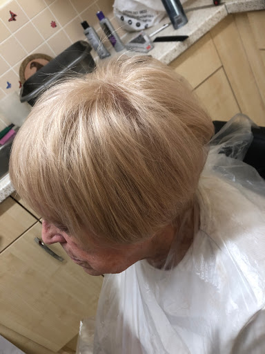 Allyson McCourt Hairdressing - Thumbnail