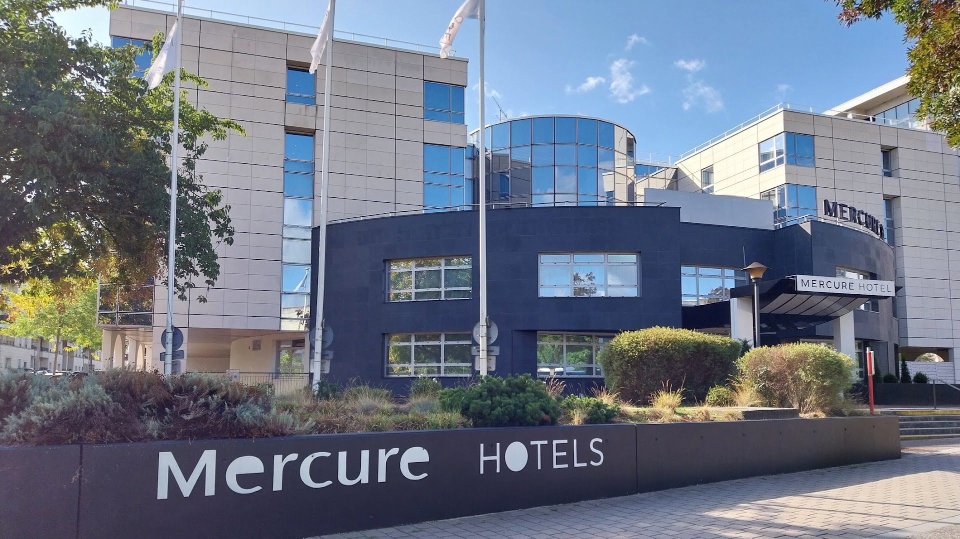 Hotel Mercure Paris Massy Gare TGV - Housity