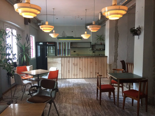 Klubojadalnia Młodsza Siostra