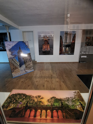 Inside Gallery