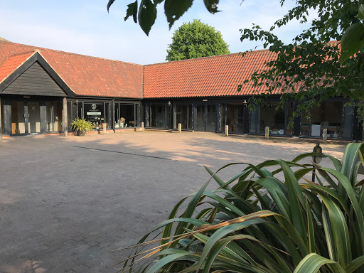 Livelong Hyntle Barn Clinic