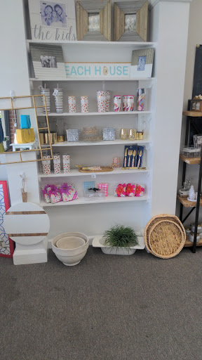 Classy Clutter - Visual