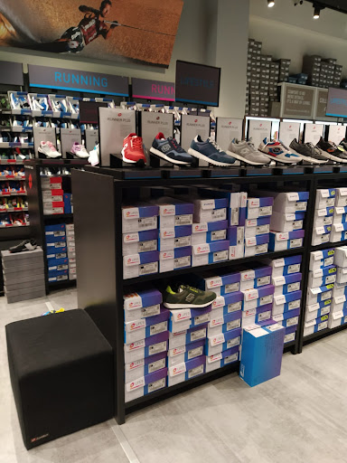 Lotto Sport & Stonefly Outlet Valmontone Gallery - Italy