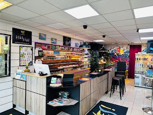 Photo n°5 de YES STORE à Vierzon (Boutique de cigarettes électroniques)