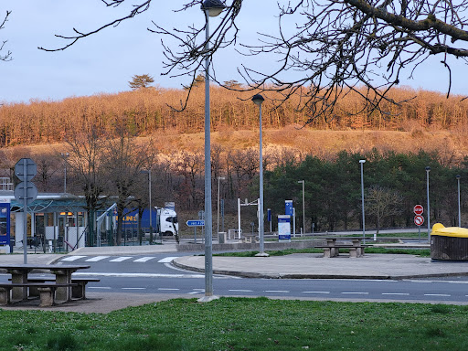 Aire de Pech-Montat entrée Ouest