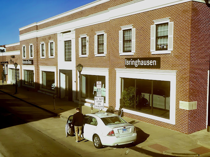 A premier Mercedes-Benz dealer that proudly serves Taylorville, IL