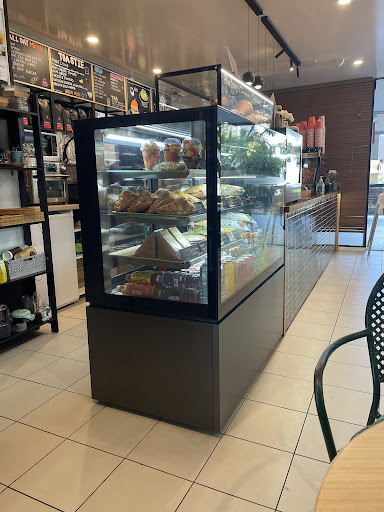 Bean Plus Cafe - Visual