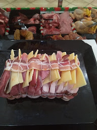 Photo n°33 de l'artisan boucher charcutier chez tintin à Montredon-Labessonnié (Boucherie-charcuterie)