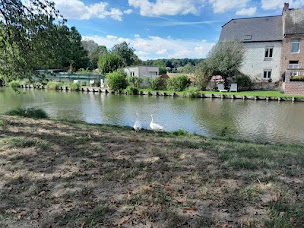 Photo n°18 de L'île au pré sur l'eau à Berlaimont (Agence d'excursions en bateau)